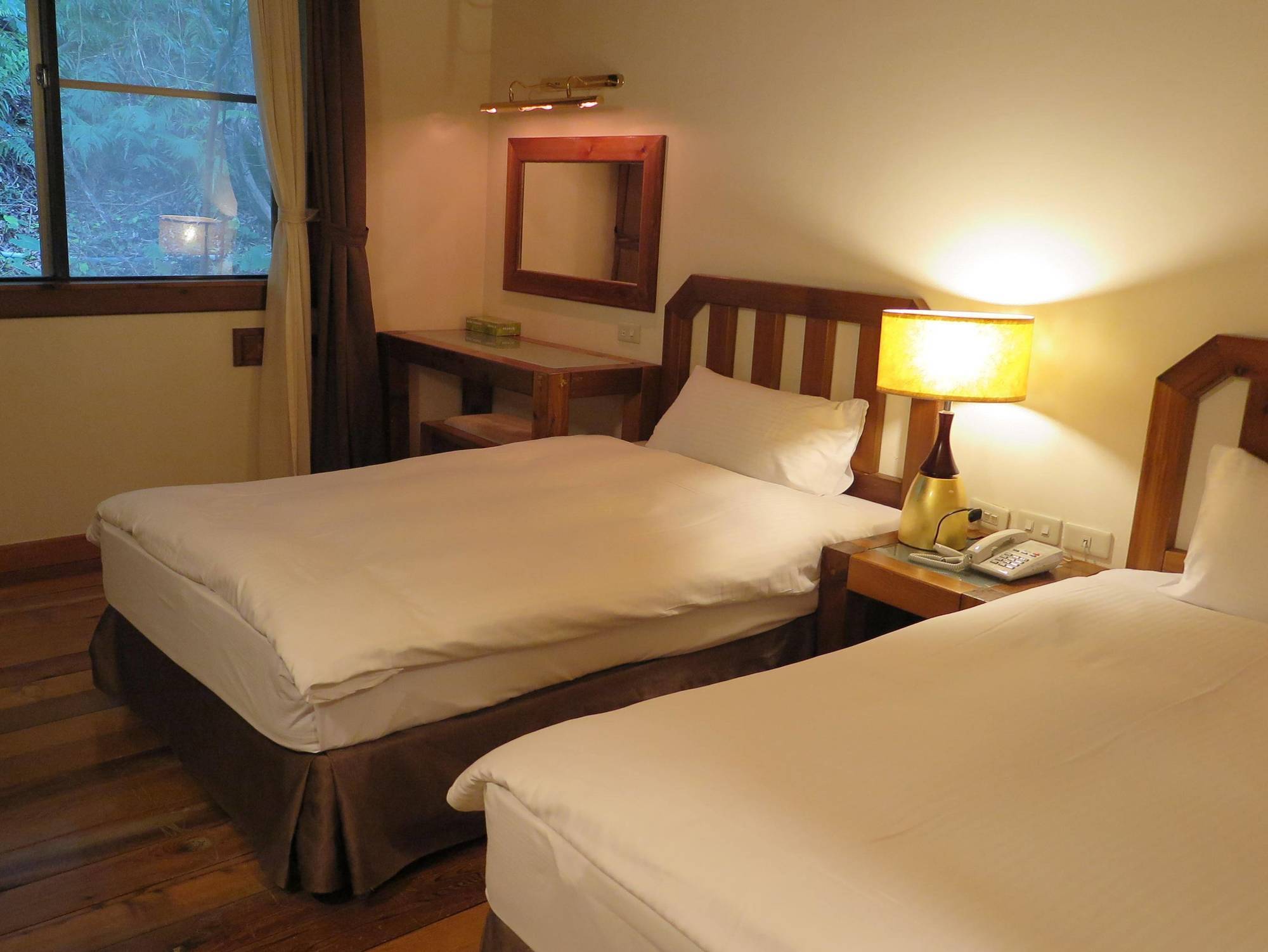 Chilan Hotel Datong Exterior photo